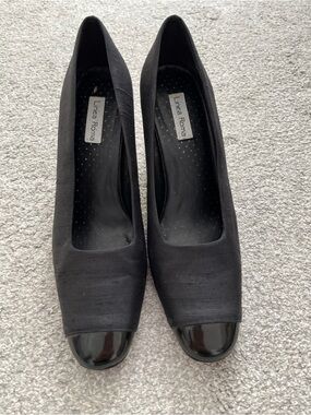 Linea Roma Black Cap Toe Heels Classic Pumps Low Heel Work Office Shoes